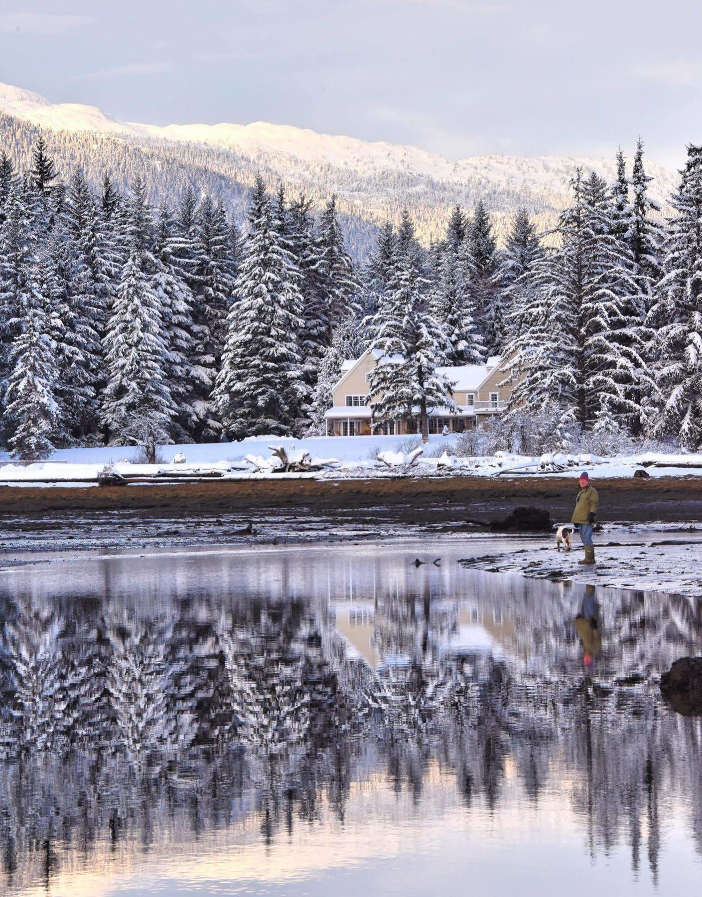 Minette Bay Lodge Kitimat Eksteriør billede